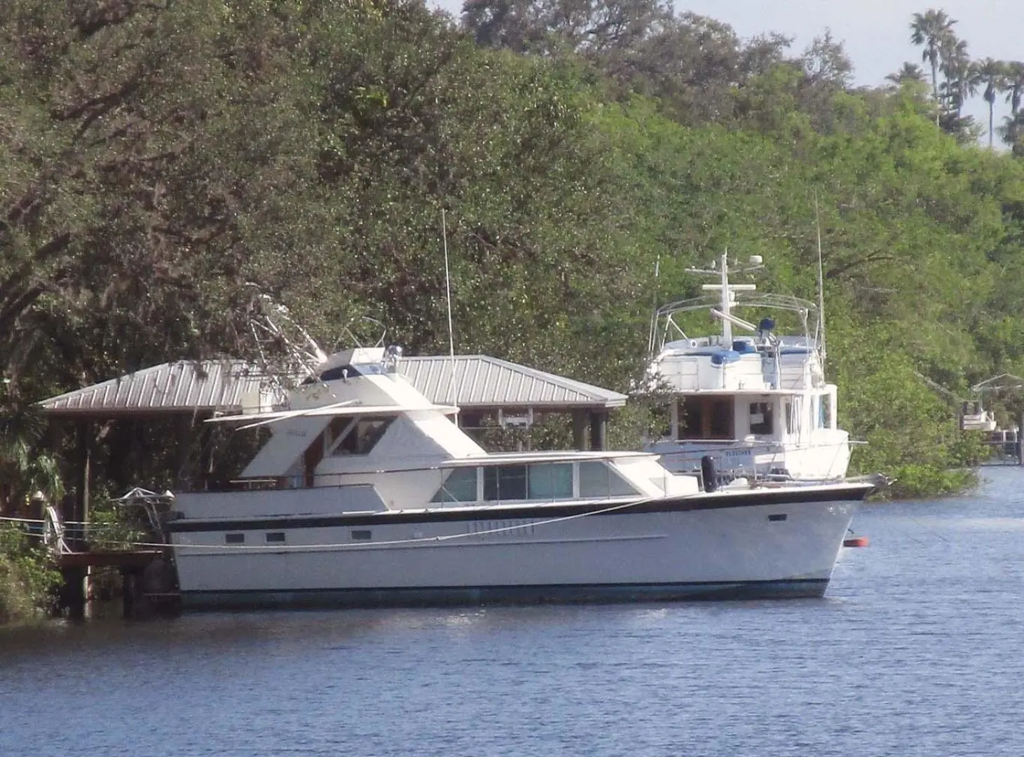 1970 Hatteras tri-cabin