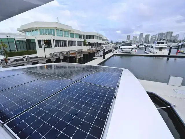 Sunpower Yachts 44