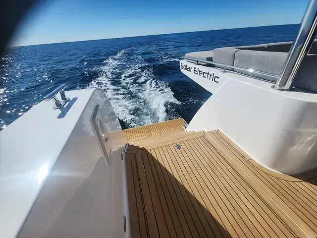 Sunpower Yachts 44