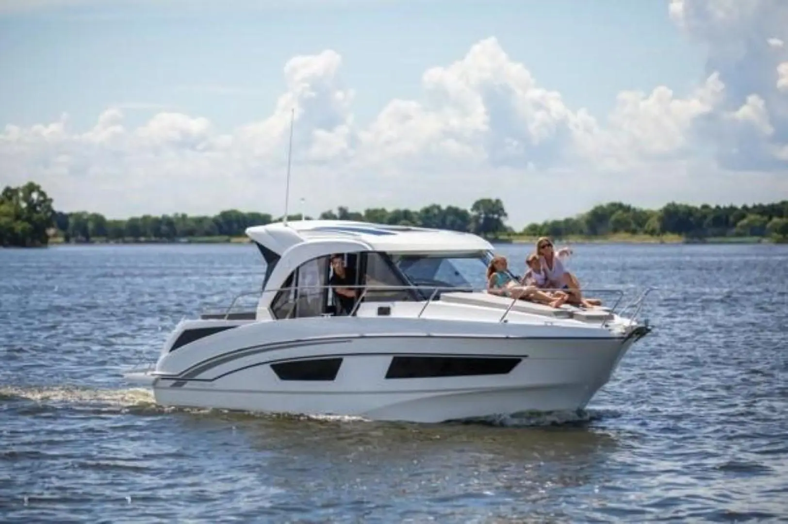 2023 Beneteau antares 9