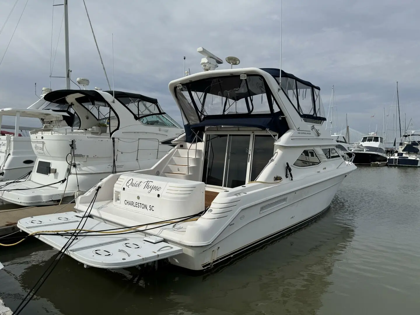 1996 Sea Ray 440 express bridge