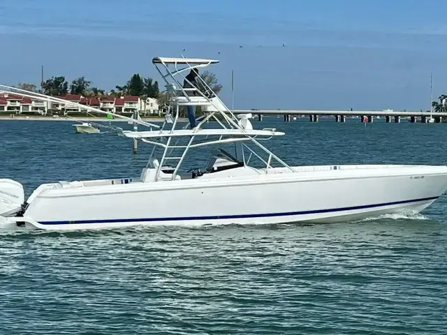 Intrepid 400 Center Console