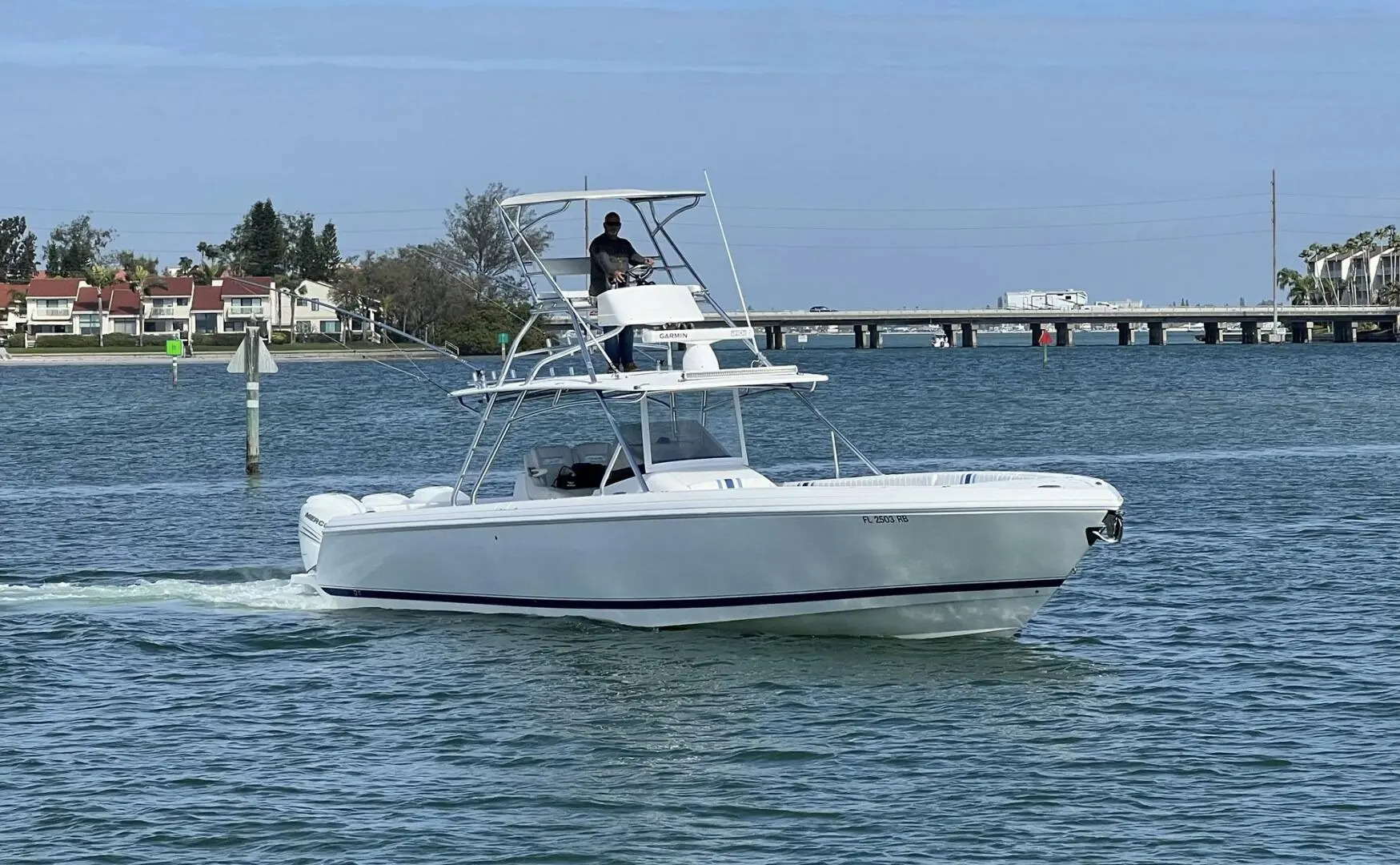 2016 Intrepid 400 center console