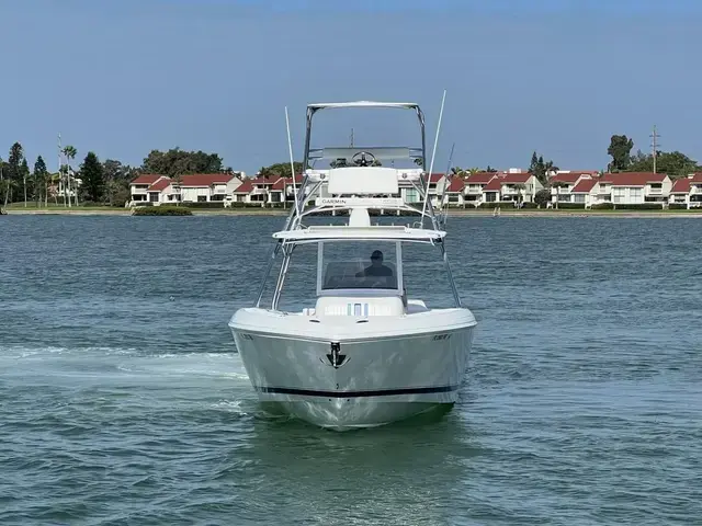 Intrepid 400 Center Console