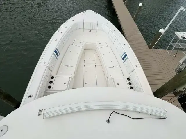 Intrepid 400 Center Console