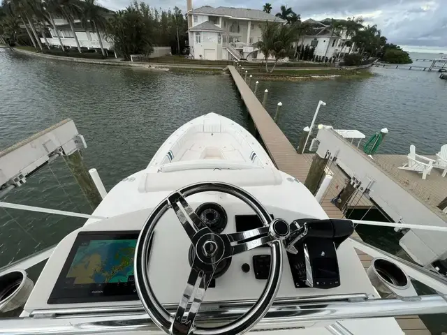 Intrepid 400 Center Console