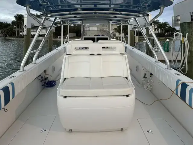 Intrepid 400 Center Console