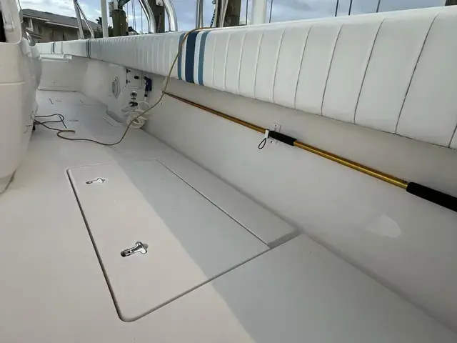 Intrepid 400 Center Console