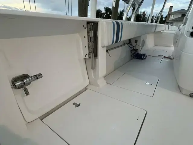 Intrepid 400 Center Console