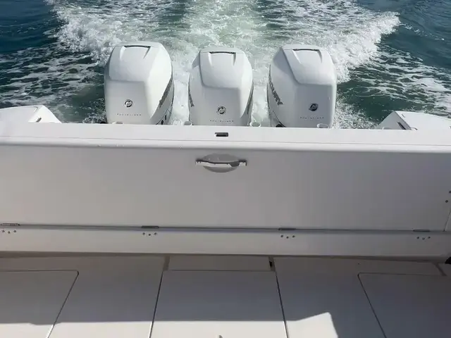 Intrepid 400 Center Console