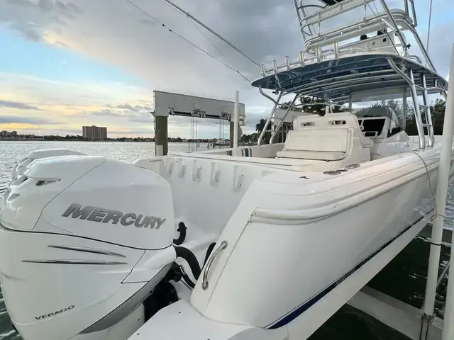 Intrepid 400 Center Console