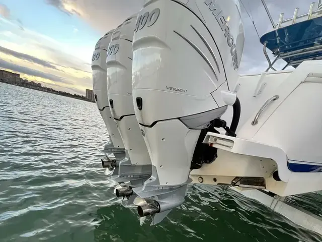 Intrepid 400 Center Console