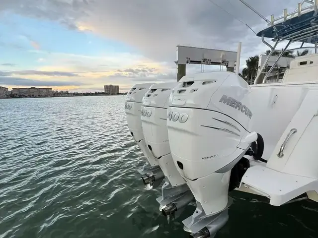 Intrepid 400 Center Console