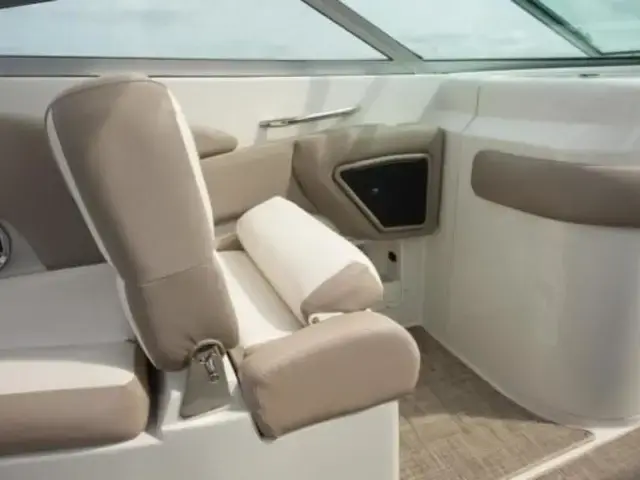 Crownline E305 Xs