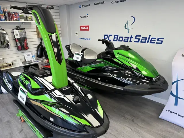 Kawasaki SXR stand up jet ski