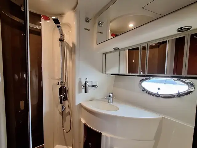 Fairline Phantom 38