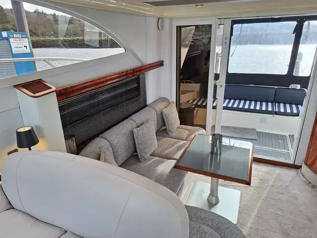 Fairline Phantom 38