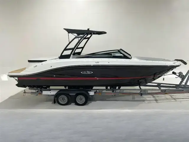 Sea Ray SPX 230