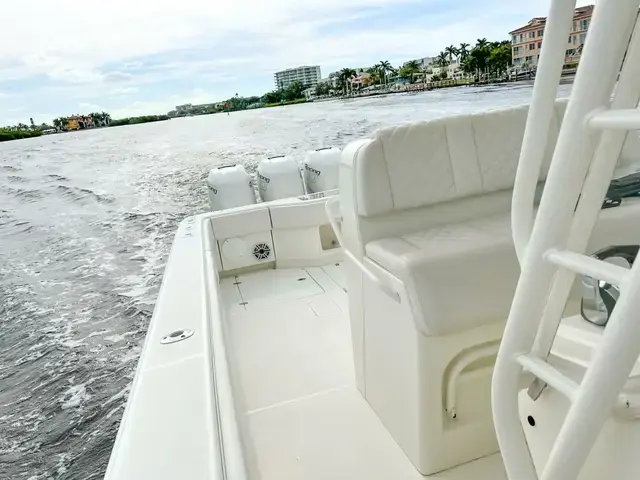 Seavee 390 Z Center Console