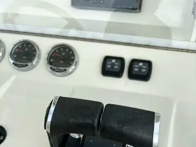 Seavee 390 Z Center Console