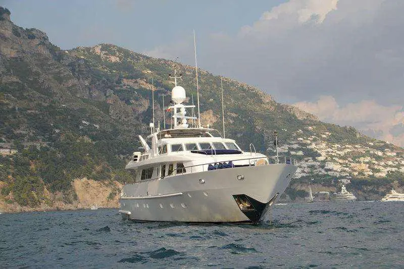 1999 Vip 32m