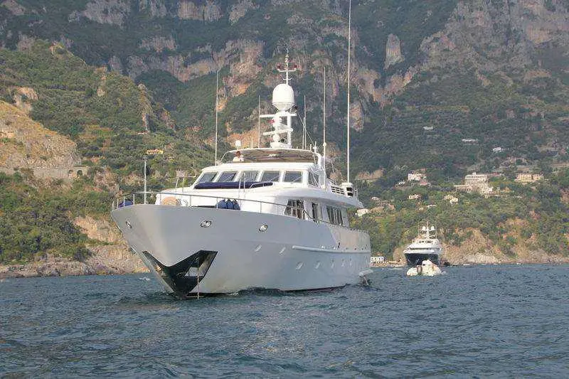 1999 Vip 32m