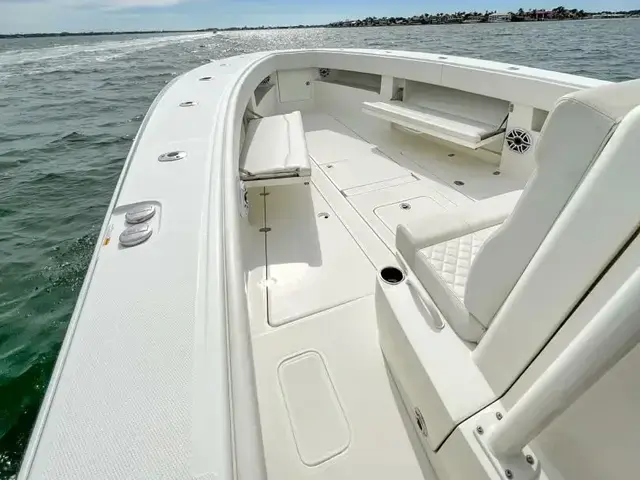 Seavee 390 Z Center Console