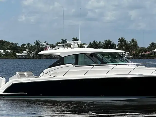 Tiara 43 LE