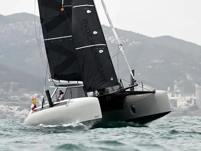 Independent Catamaran IC 36