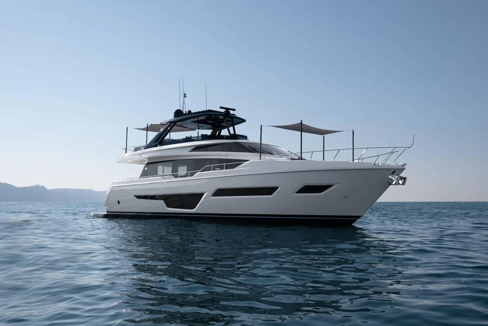 2022 Ferretti 780