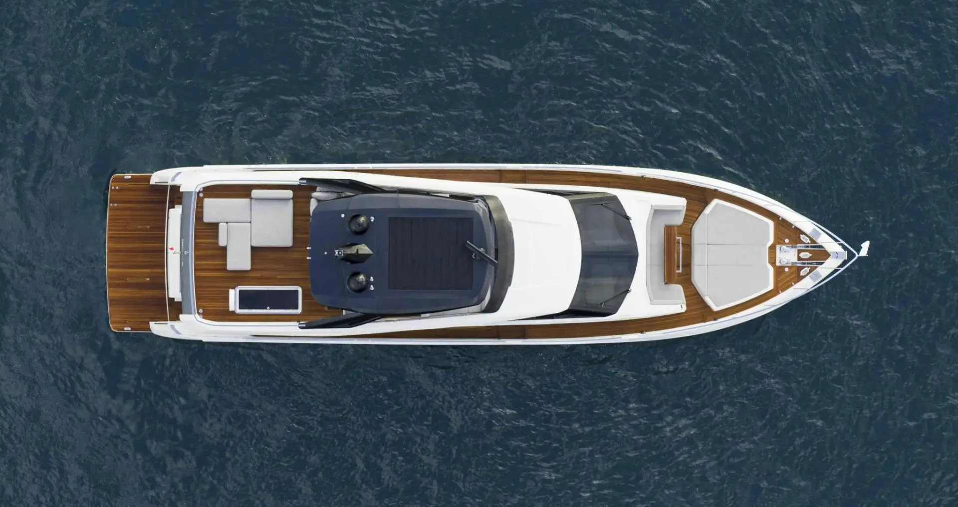 2022 Ferretti 780