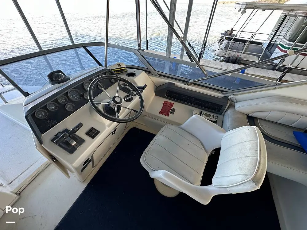 1992 Sea Ray 350 express bridge