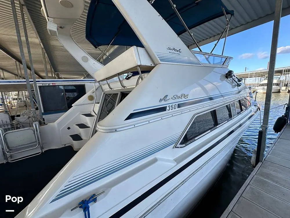 1992 Sea Ray 350 express bridge