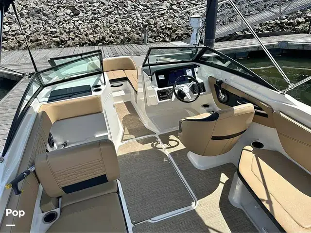 Sea Ray 210 Spx