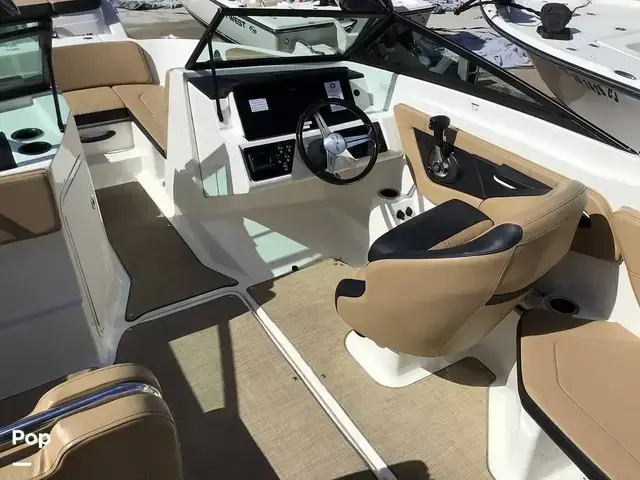 Sea Ray 210 Spx