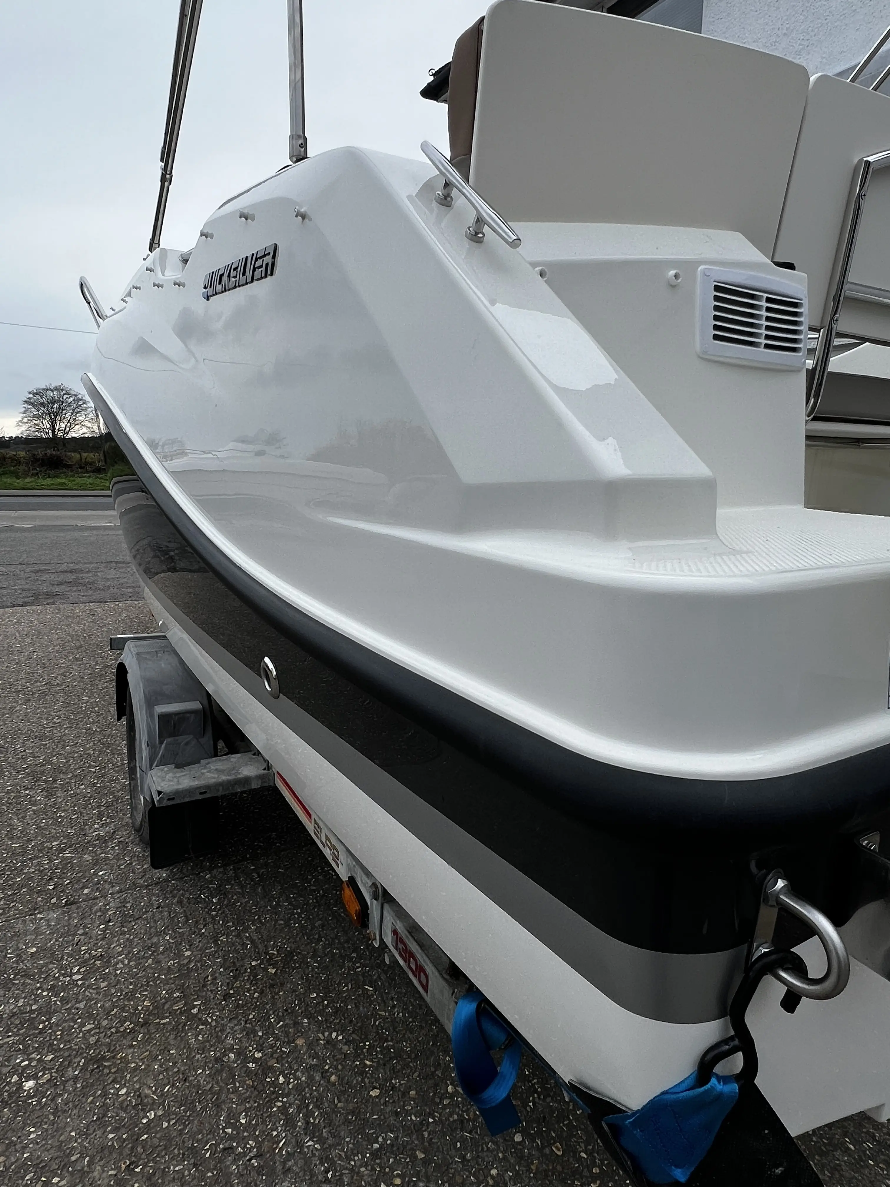 2024 Quicksilver activ 555 cabin