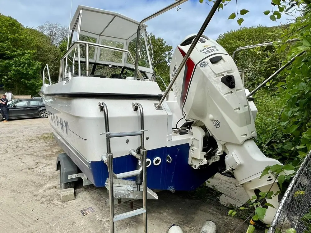 1996 Bayliner 2052 trophy