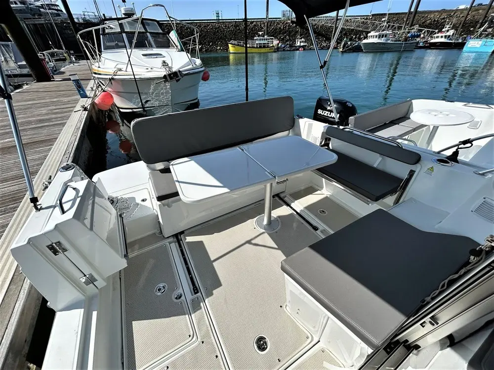 2023 Beneteau antares 8 v2