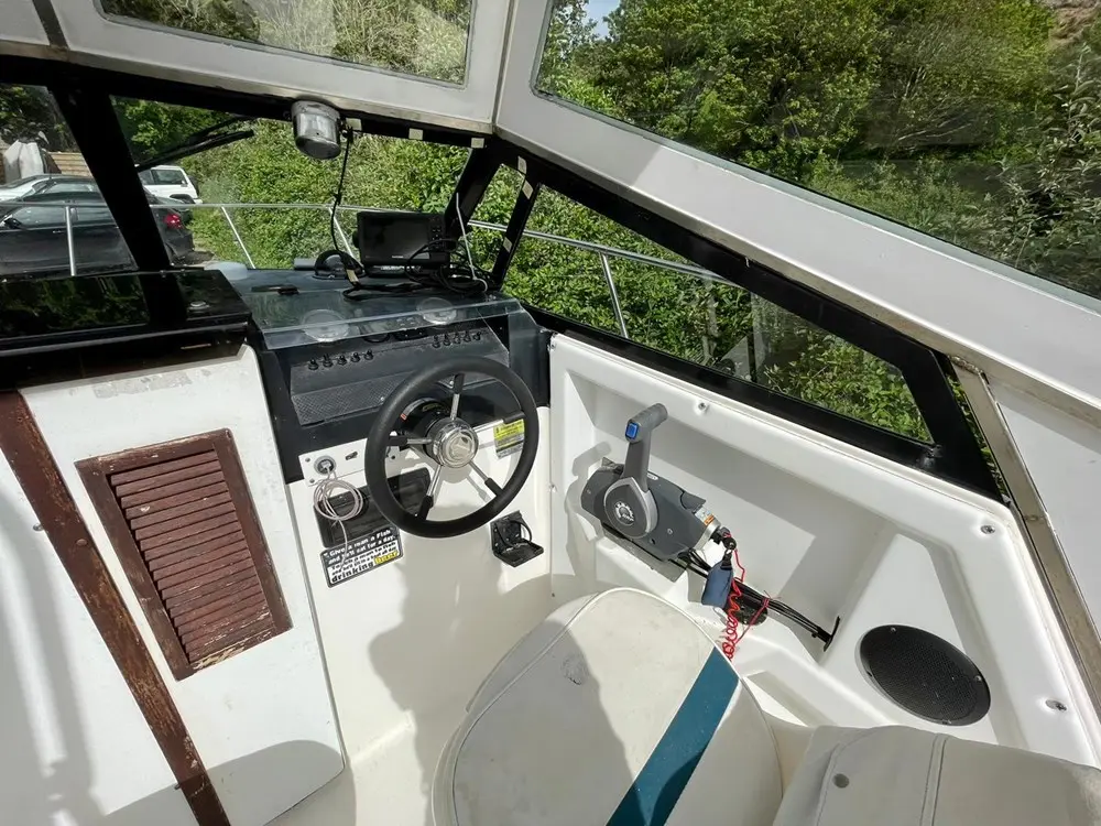 1996 Bayliner 2052 trophy