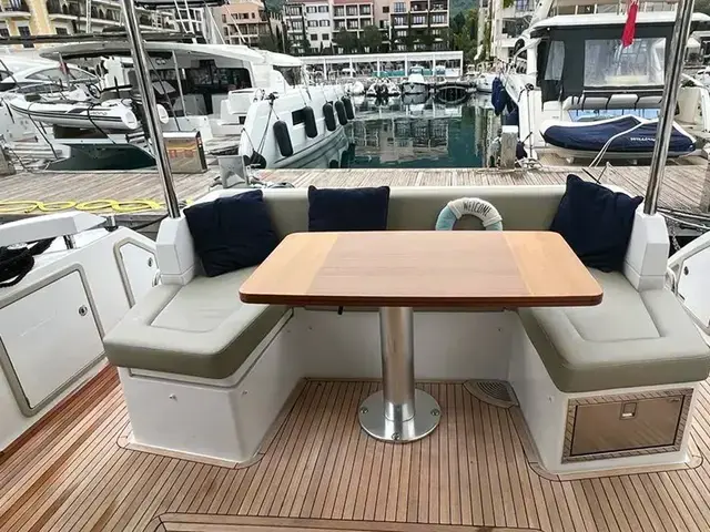 Azimut 50