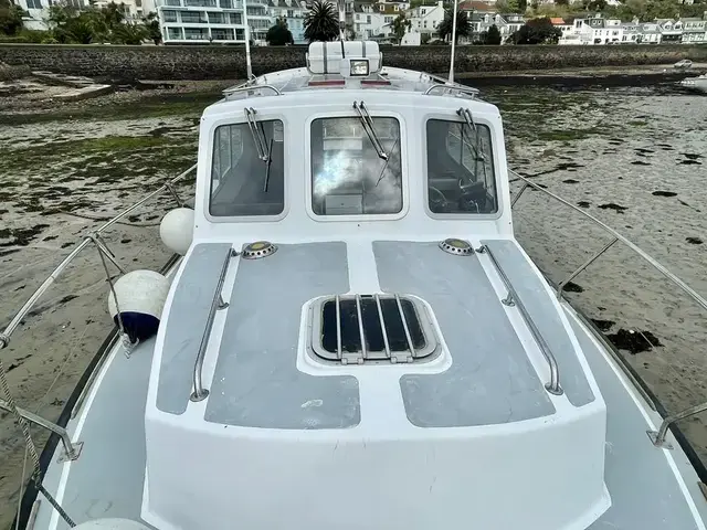 Channel Island 32