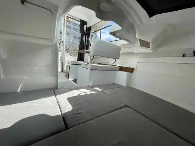 Beneteau Antares 6