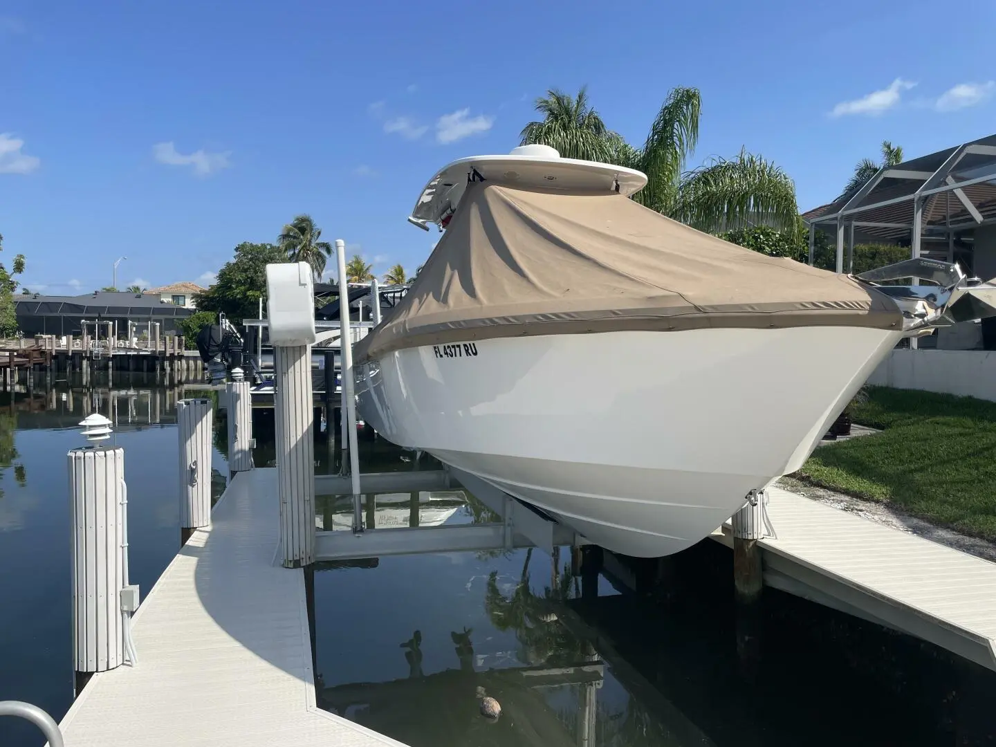 2016 Everglades Boats 275 cc