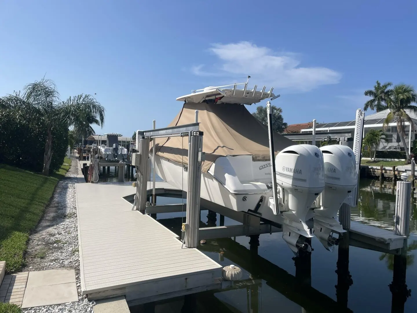 2016 Everglades Boats 275 cc