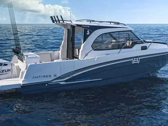 Beneteau Antares 8