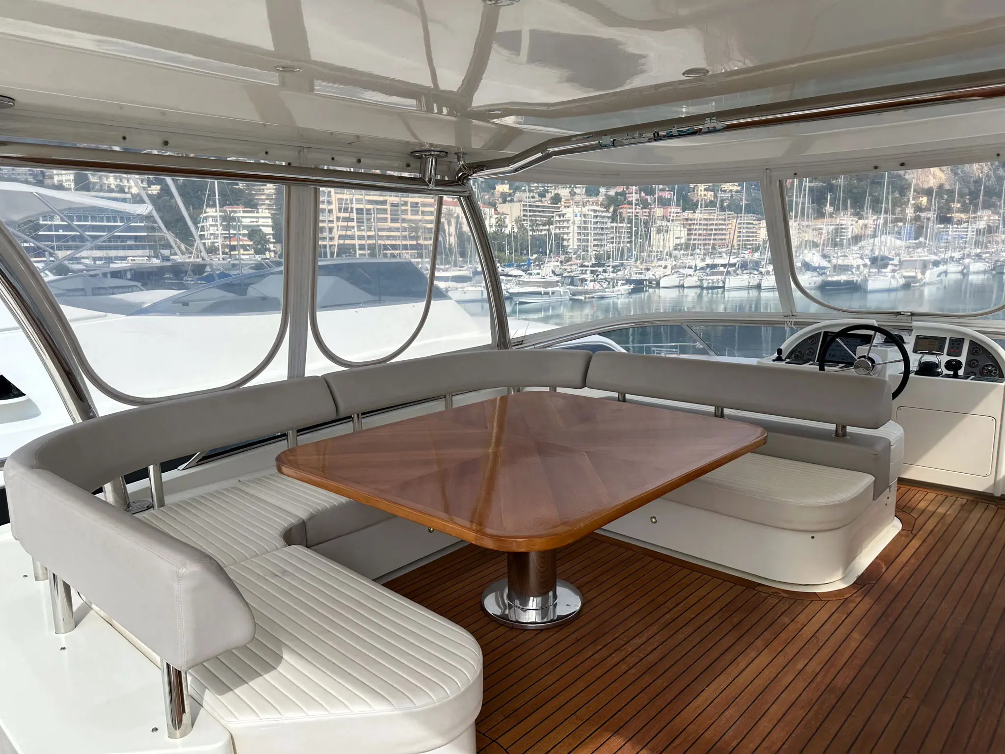 2012 Azimut magellano 74