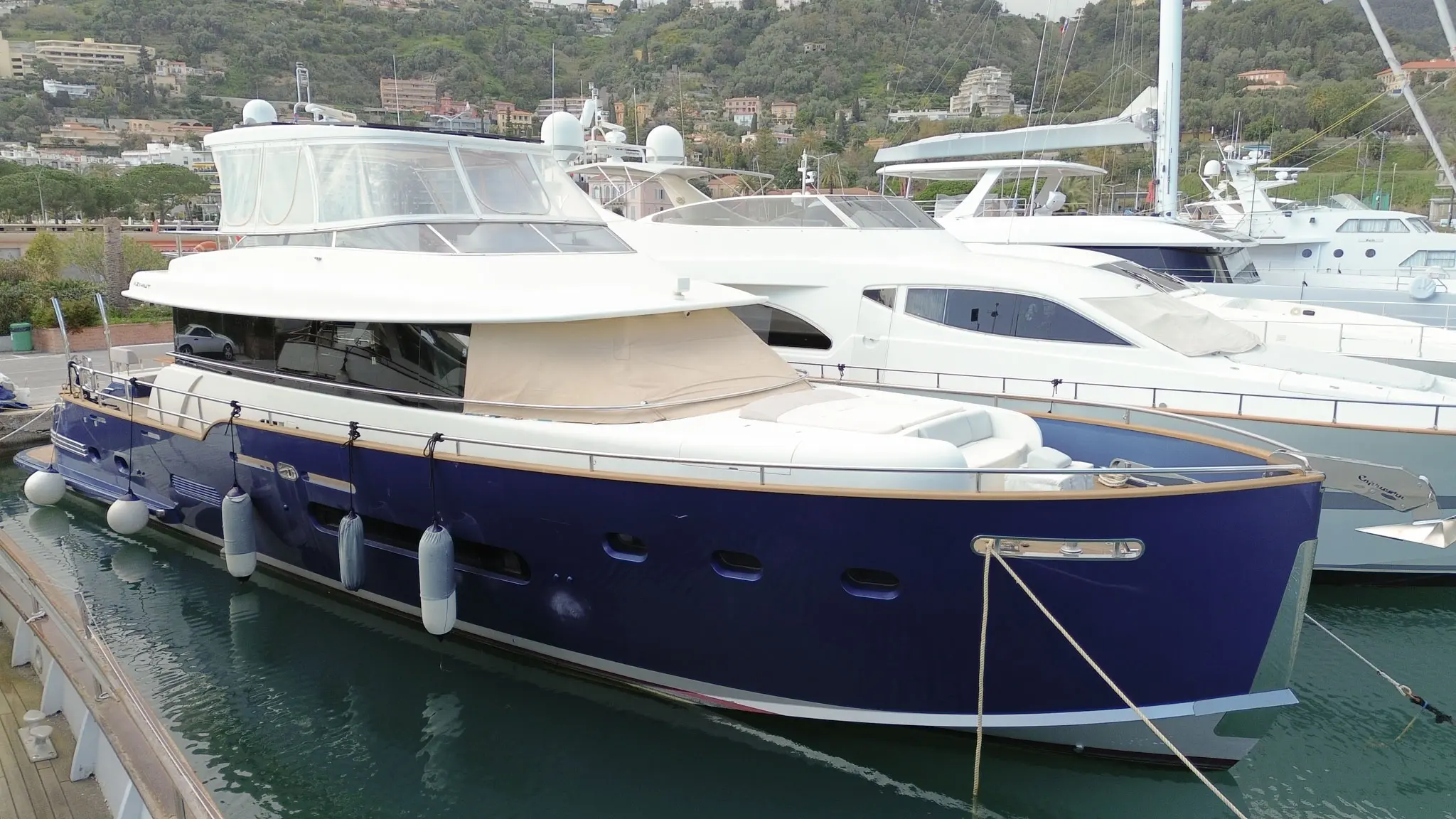 2012 Azimut magellano 74