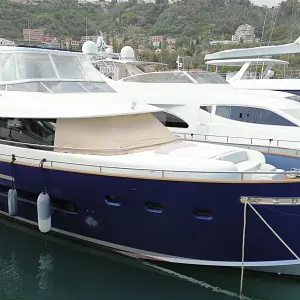 2012 Azimut Magellano 74