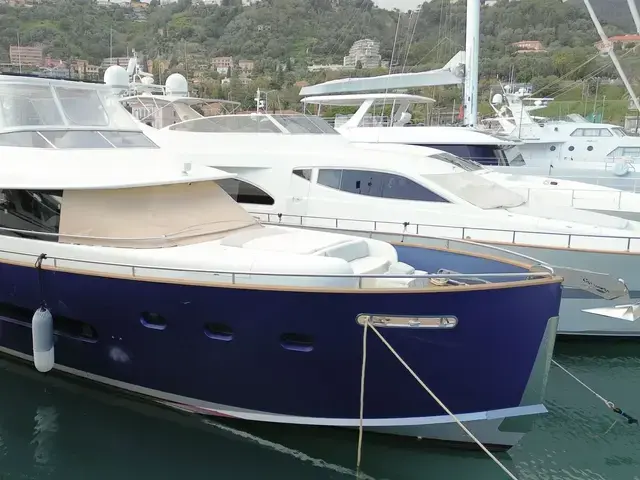 Azimut Magellano 74