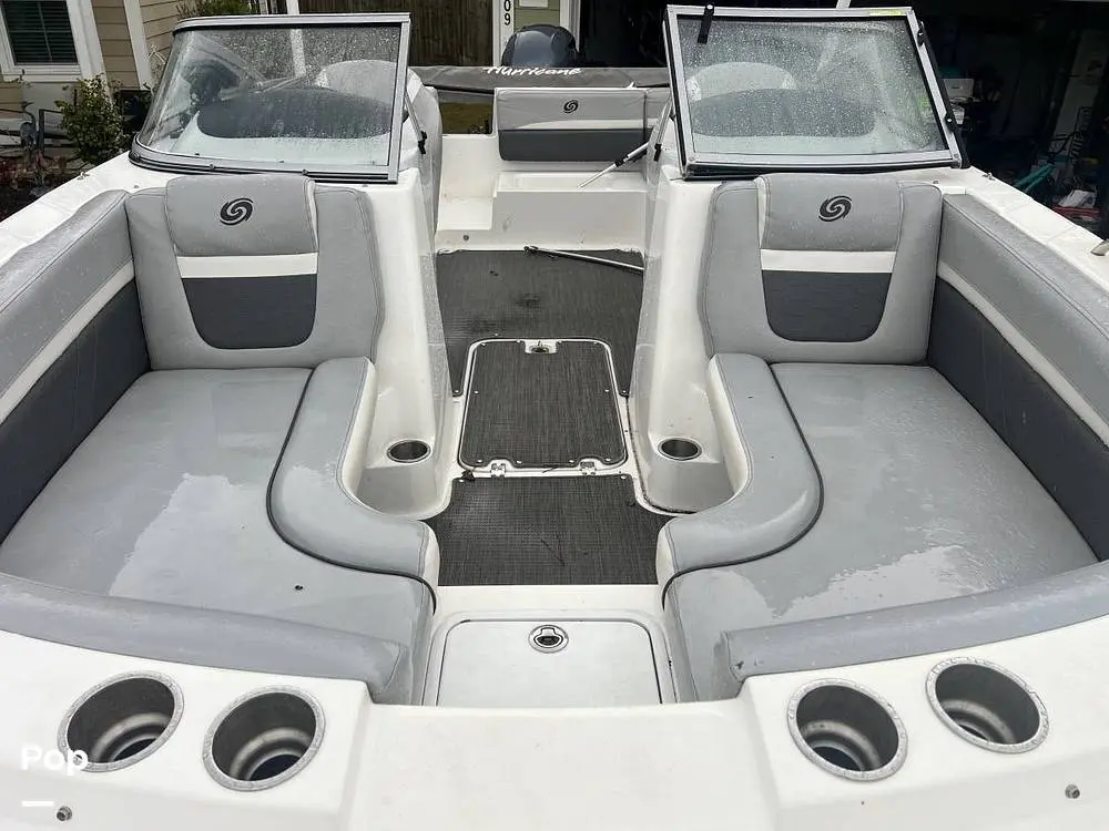 2018 Hurricane sundeck ob 191